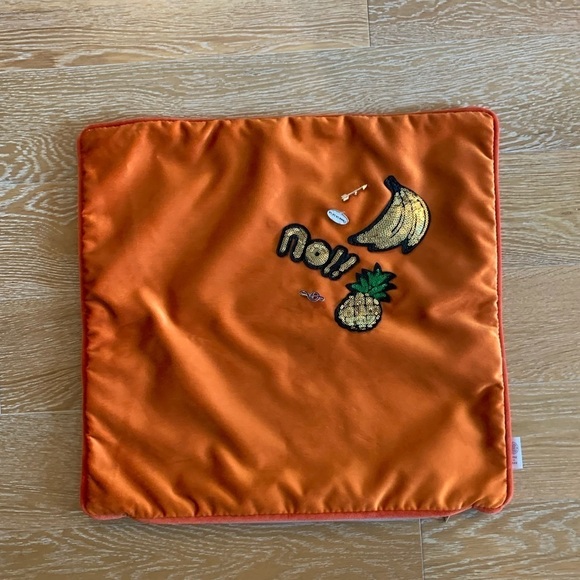 Velvet piped pillow cover - no insert - Picture 1 of 4